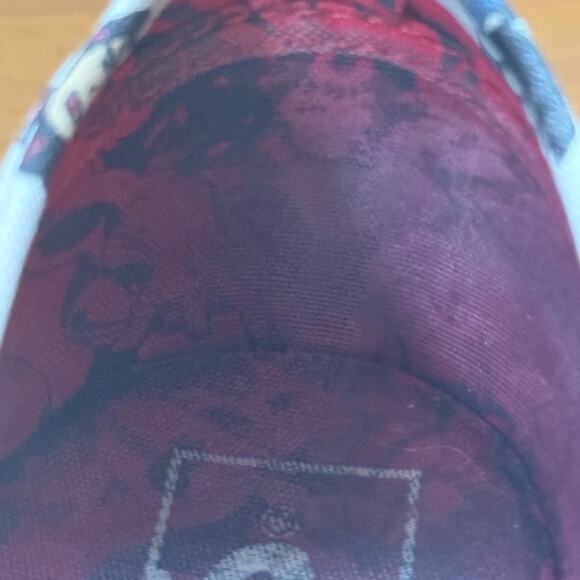 Vans x Marvel Superhero Print Sneakers Women’s Size 9 Limited Edition Men’s 7.5 - Picture 13 of 13